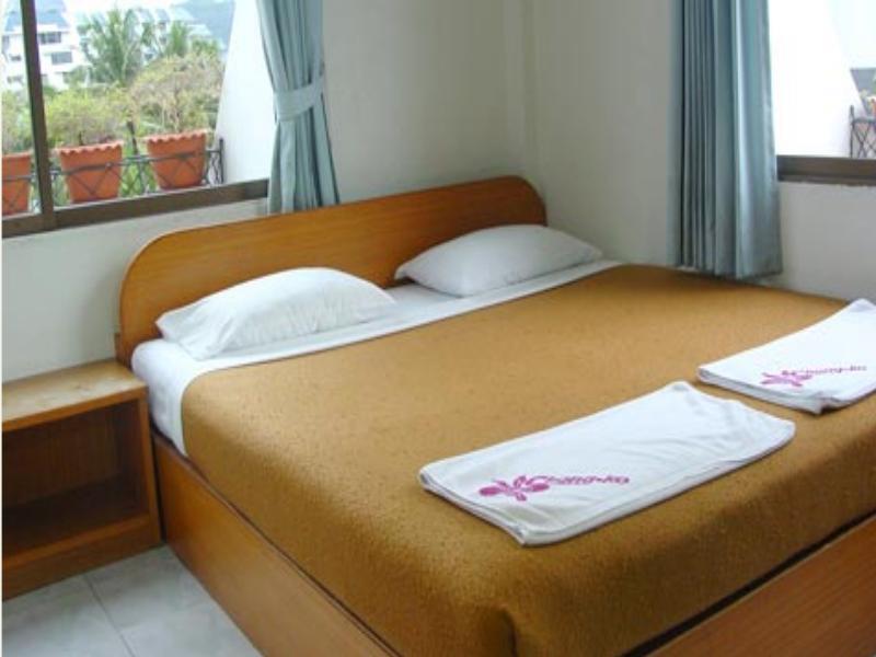 Chongko Guesthouse Patong Екстер'єр фото